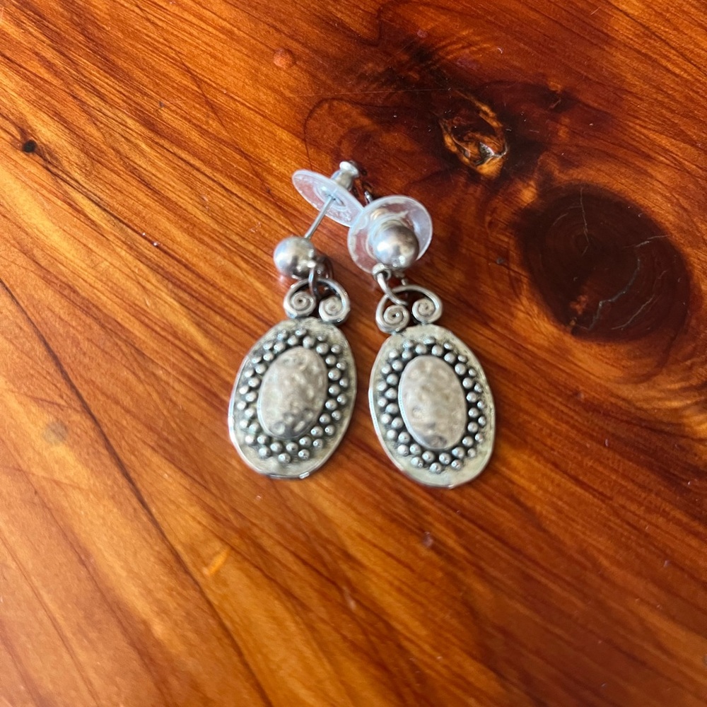 drop earrings